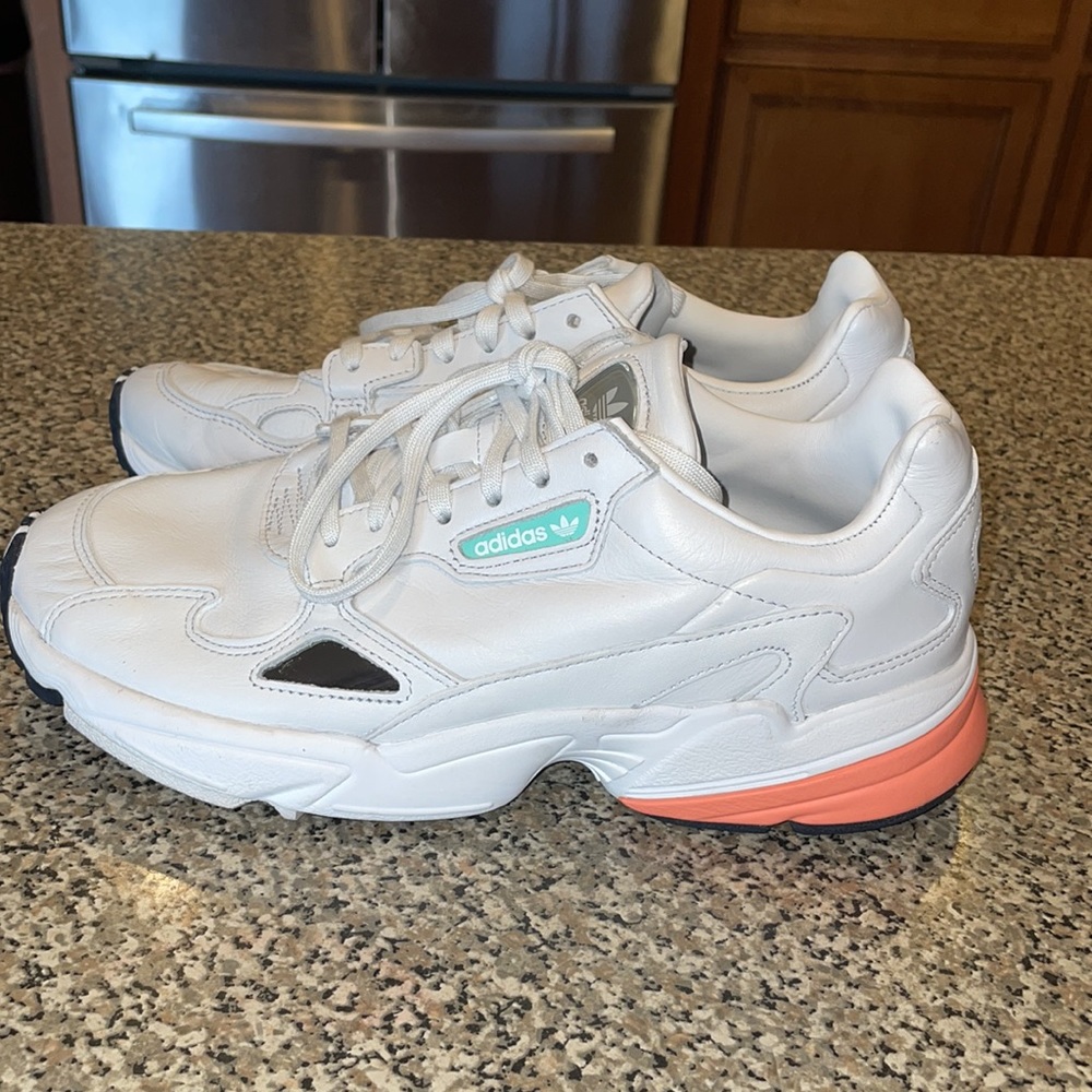 Adidas Sneakers
